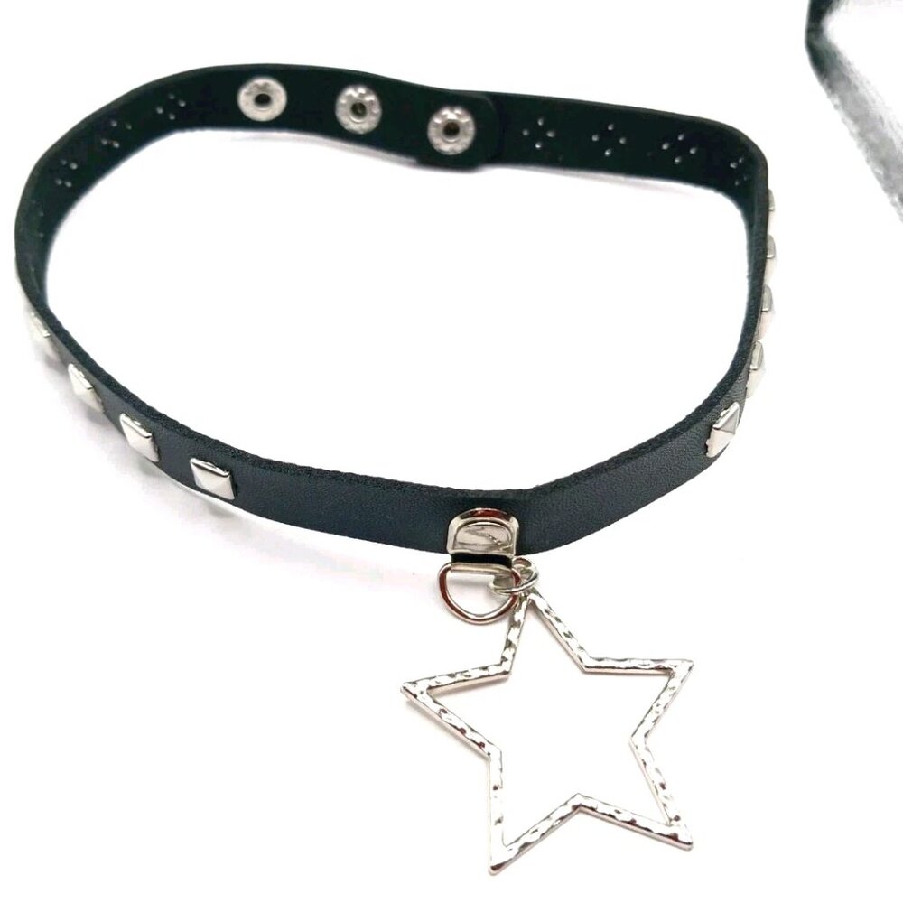 Gothic Star + Square Studded Choker-Necklace 18 Inches